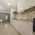 Διαμέρισμα Michele Flat - Parcheggio - 10 Min Da Centro